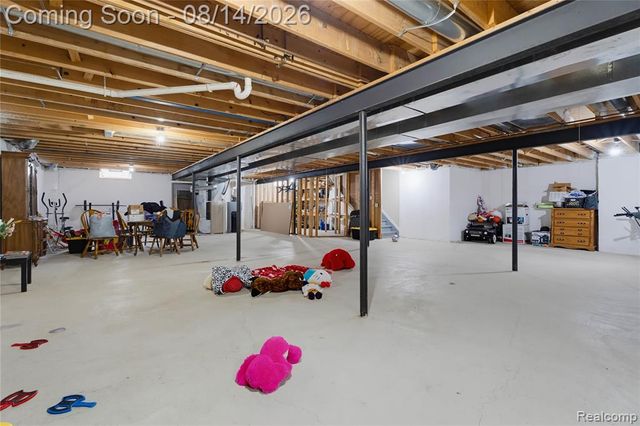 48353 Jefferson Drive, Macomb, MI 48044