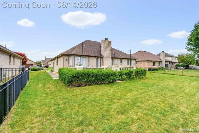 48353 Jefferson Drive, Macomb, MI 48044