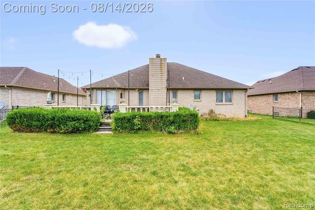 48353 Jefferson Drive, Macomb, MI 48044