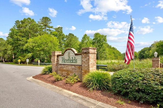783 Fieldgate Circle, Pawleys Island, SC 29585
