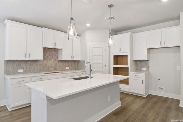 11475 Feather Vale, San Antonio, TX 78254