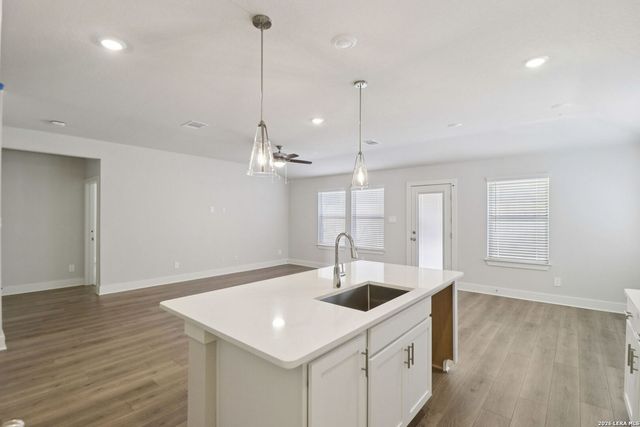 11475 Feather Vale, San Antonio, TX 78254