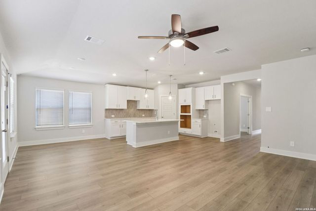 11475 Feather Vale, San Antonio, TX 78254