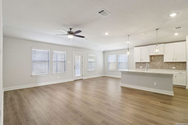 11475 Feather Vale, San Antonio, TX 78254