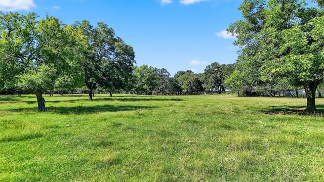 616 Spring Hill Road, Aubrey, TX 76227