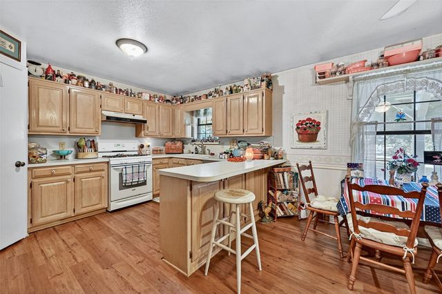 616 Spring Hill Road, Aubrey, TX 76227
