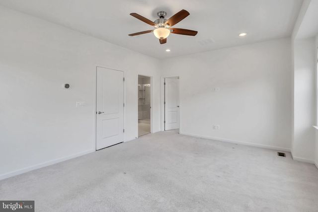 3061 ALAN SHEPARD ST, Herndon, VA 20171