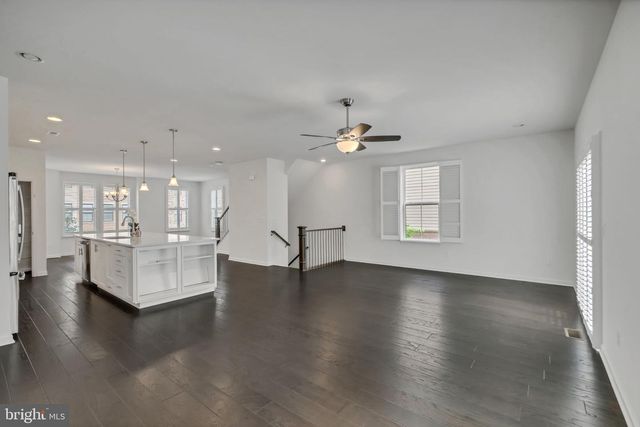 3061 ALAN SHEPARD ST, Herndon, VA 20171