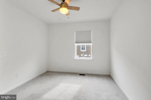 3061 ALAN SHEPARD ST, Herndon, VA 20171