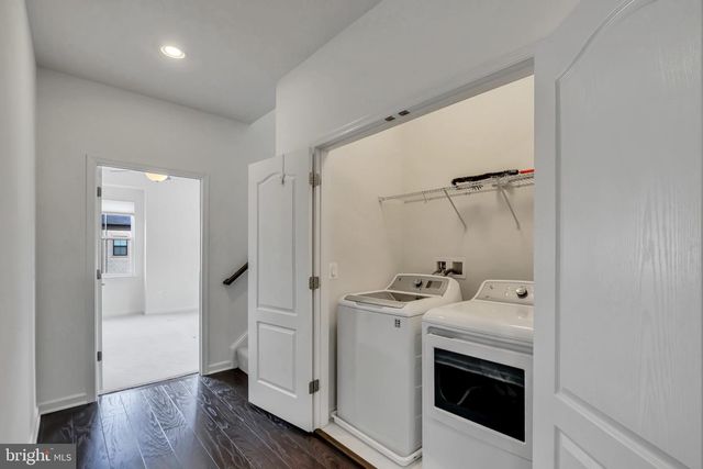 3061 ALAN SHEPARD ST, Herndon, VA 20171
