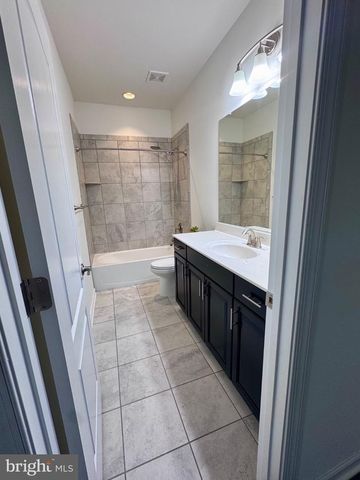 3061 ALAN SHEPARD ST, Herndon, VA 20171