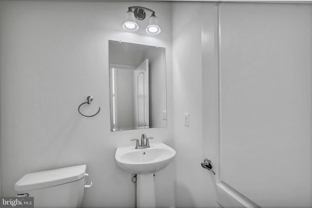 3061 ALAN SHEPARD ST, Herndon, VA 20171