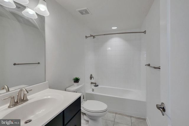 3061 ALAN SHEPARD ST, Herndon, VA 20171