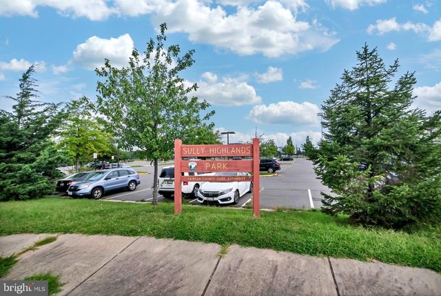 3061 ALAN SHEPARD ST, Herndon, VA 20171