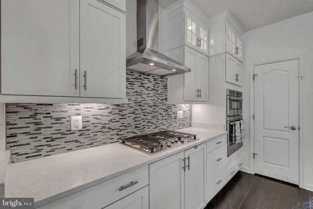 3061 ALAN SHEPARD ST, Herndon, VA 20171