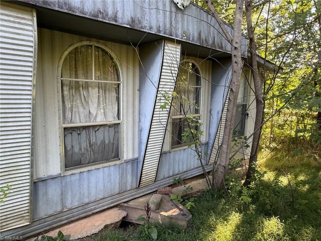 235 McGlamery Road, Wilkesboro, NC 28697
