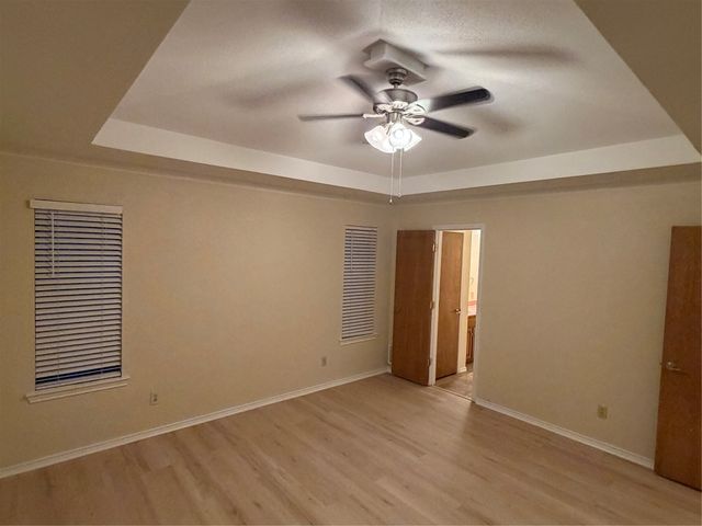 1058 E Jefferson Street, Van Alstyne, TX 75495