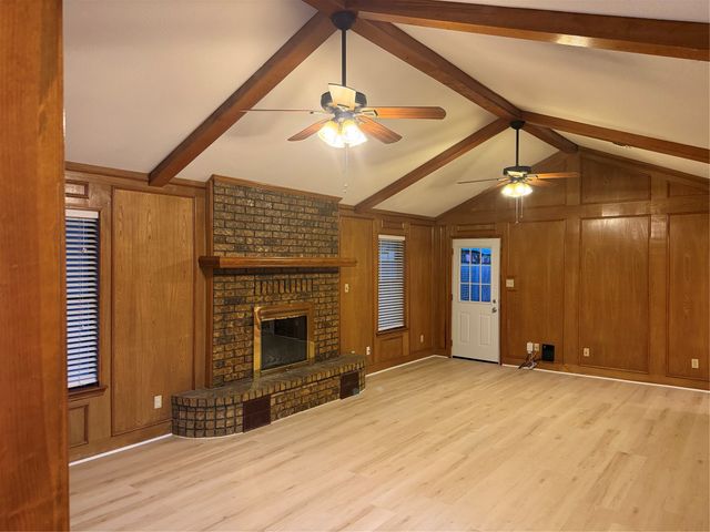 1058 E Jefferson Street, Van Alstyne, TX 75495