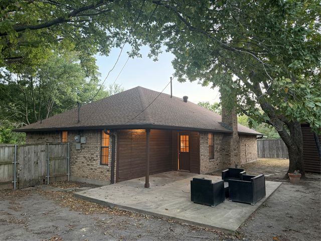 1058 E Jefferson Street, Van Alstyne, TX 75495