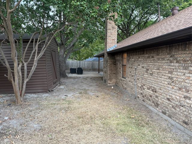 1058 E Jefferson Street, Van Alstyne, TX 75495