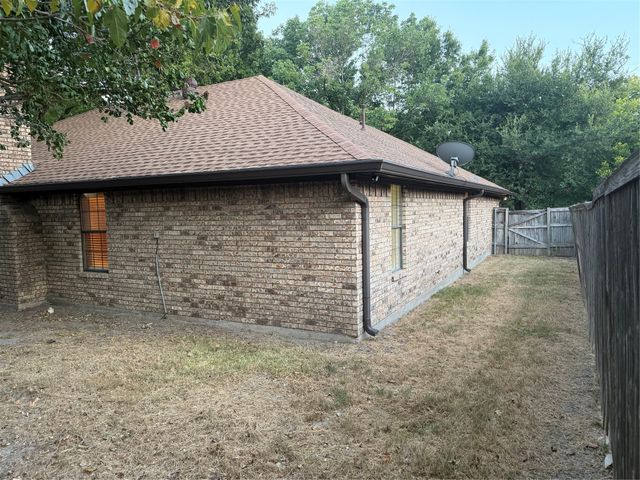 1058 E Jefferson Street, Van Alstyne, TX 75495