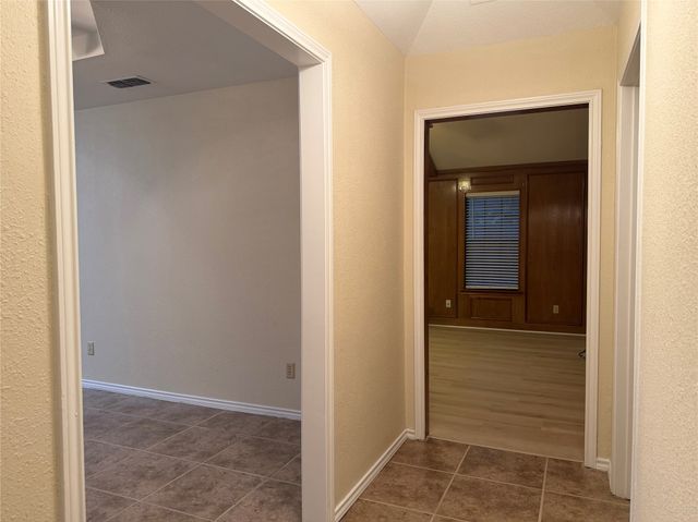 1058 E Jefferson Street, Van Alstyne, TX 75495