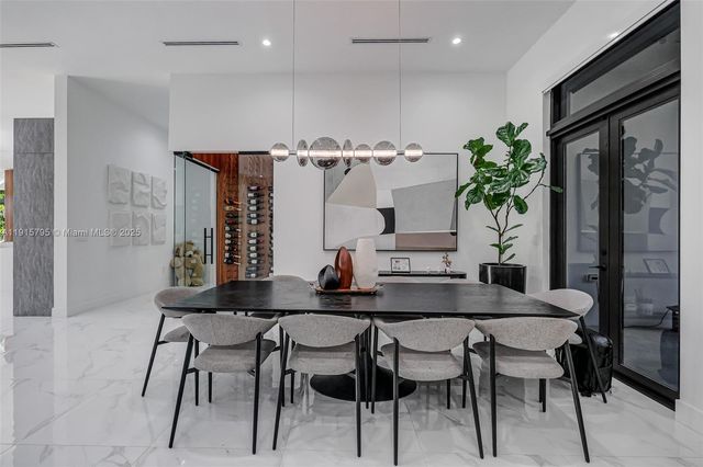 250 NW 129th Ave, Miami, FL 33182