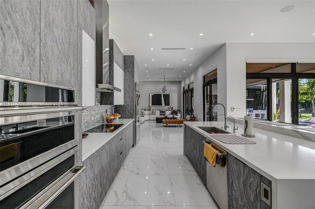 250 NW 129th Ave, Miami, FL 33182