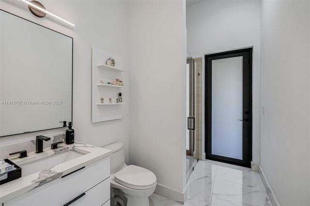 250 NW 129th Ave, Miami, FL 33182