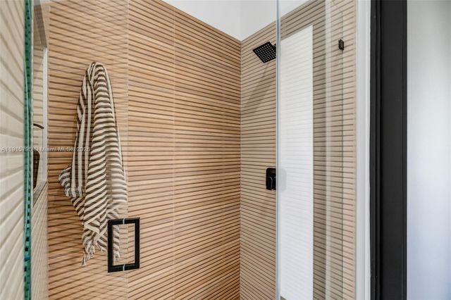 250 NW 129th Ave, Miami, FL 33182