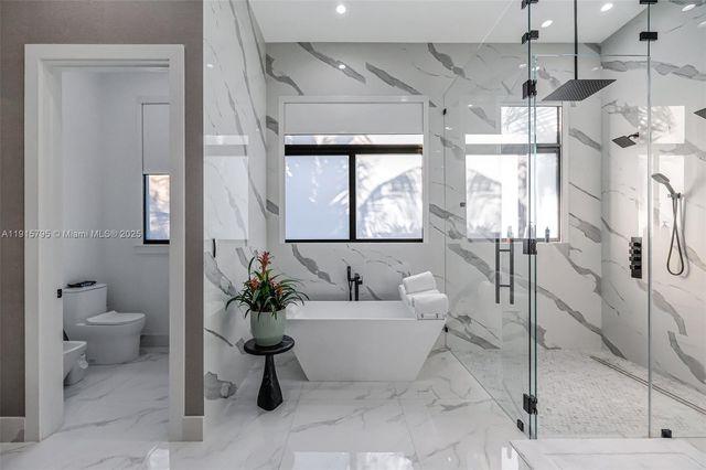 250 NW 129th Ave, Miami, FL 33182