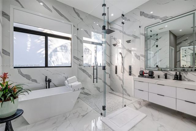 250 NW 129th Ave, Miami, FL 33182