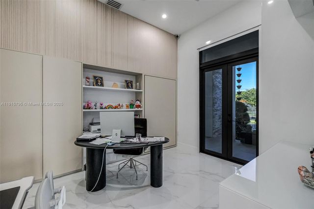 250 NW 129th Ave, Miami, FL 33182