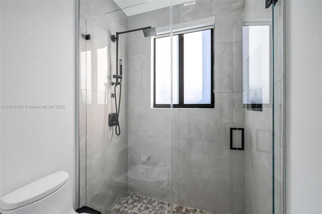 250 NW 129th Ave, Miami, FL 33182