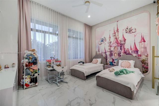 250 NW 129th Ave, Miami, FL 33182