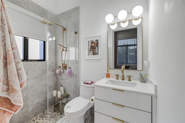 250 NW 129th Ave, Miami, FL 33182