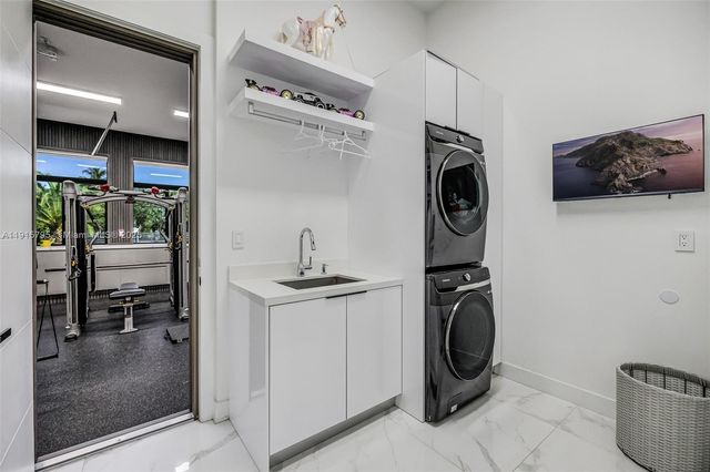 250 NW 129th Ave, Miami, FL 33182