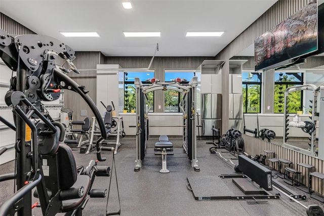 250 NW 129th Ave, Miami, FL 33182