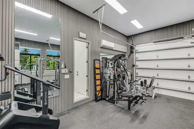 250 NW 129th Ave, Miami, FL 33182