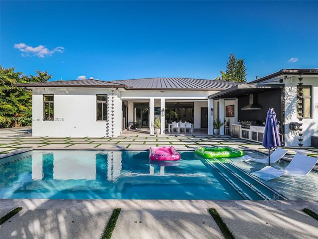 250 NW 129th Ave, Miami, FL 33182