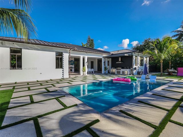 250 NW 129th Ave, Miami, FL 33182