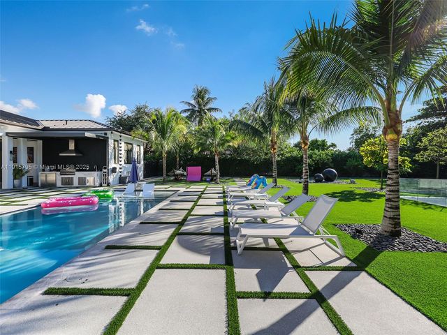 250 NW 129th Ave, Miami, FL 33182