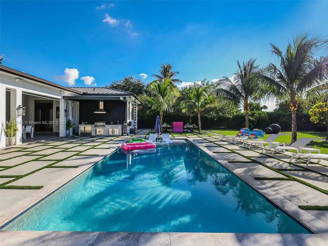 250 NW 129th Ave, Miami, FL 33182