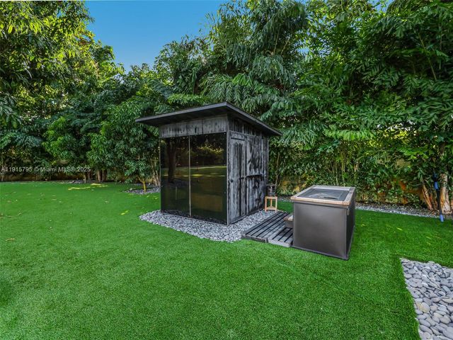 250 NW 129th Ave, Miami, FL 33182