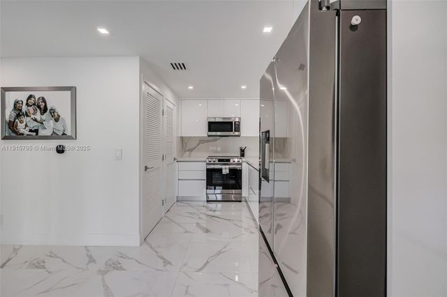 250 NW 129th Ave, Miami, FL 33182