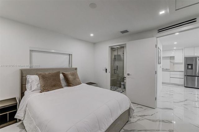 250 NW 129th Ave, Miami, FL 33182