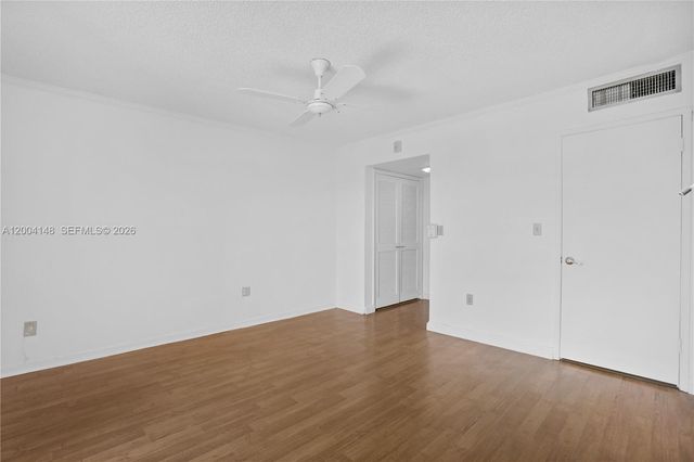 8775 Park Blvd 406, Miami, FL 33172