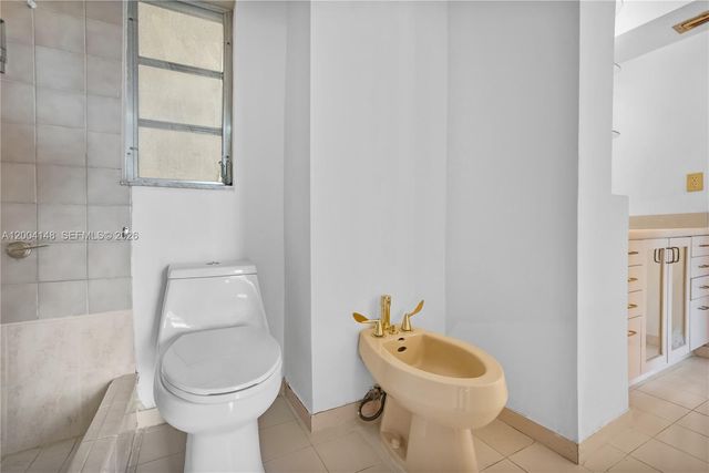 8775 Park Blvd 406, Miami, FL 33172