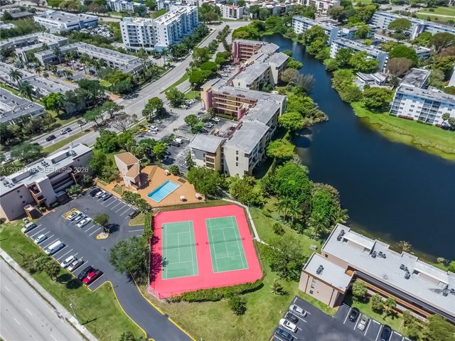 8775 Park Blvd 406, Miami, FL 33172