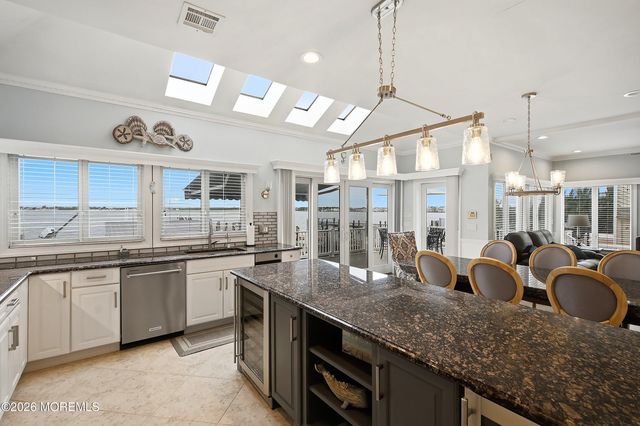 112 Grand View Drive, Toms River, NJ 08753